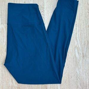 Everlane Women's Perform Leggings in Deep Blue Large